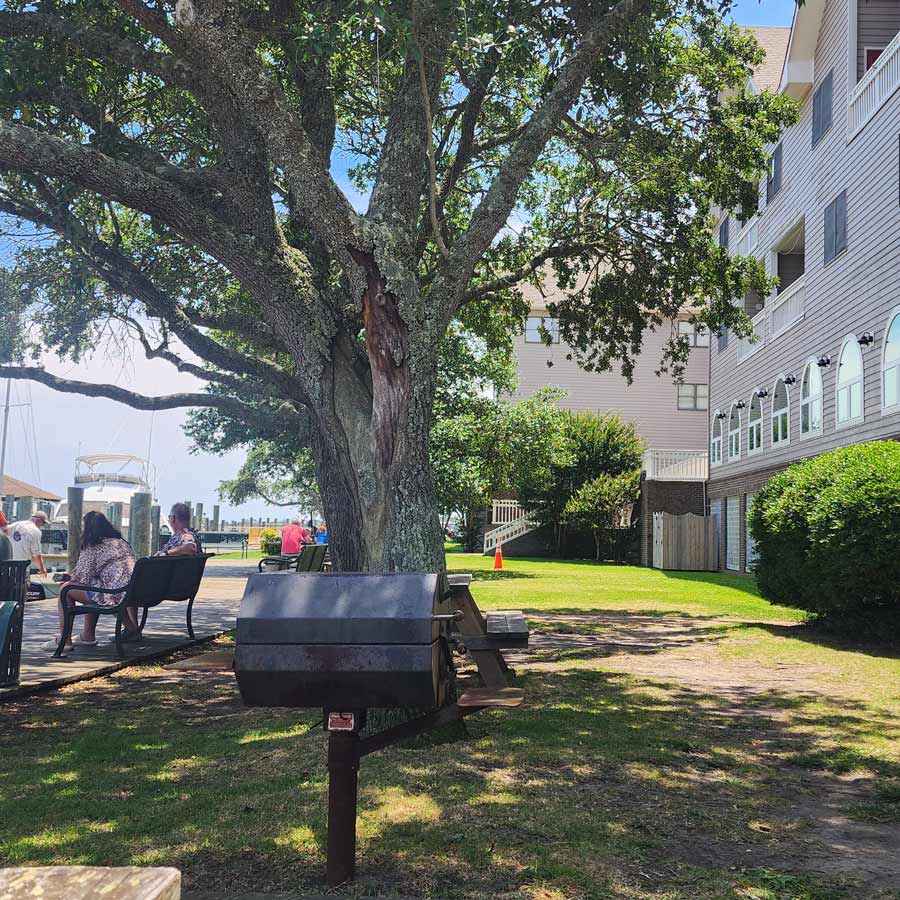 Outside Poor Richards